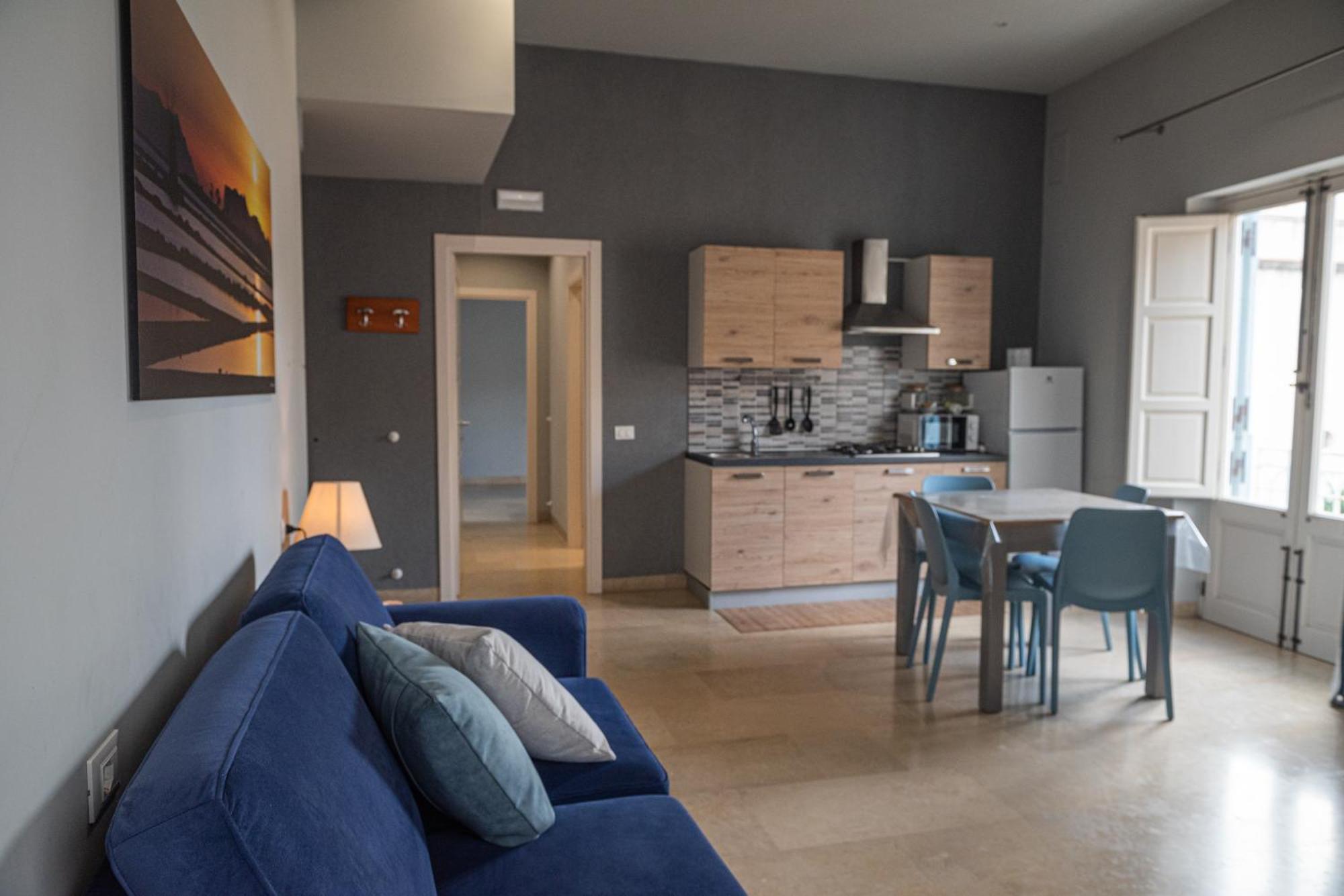 Zibibbo Suites & Rooms - Aparthotel In Centro Storico A トラーパニ エクステリア 写真