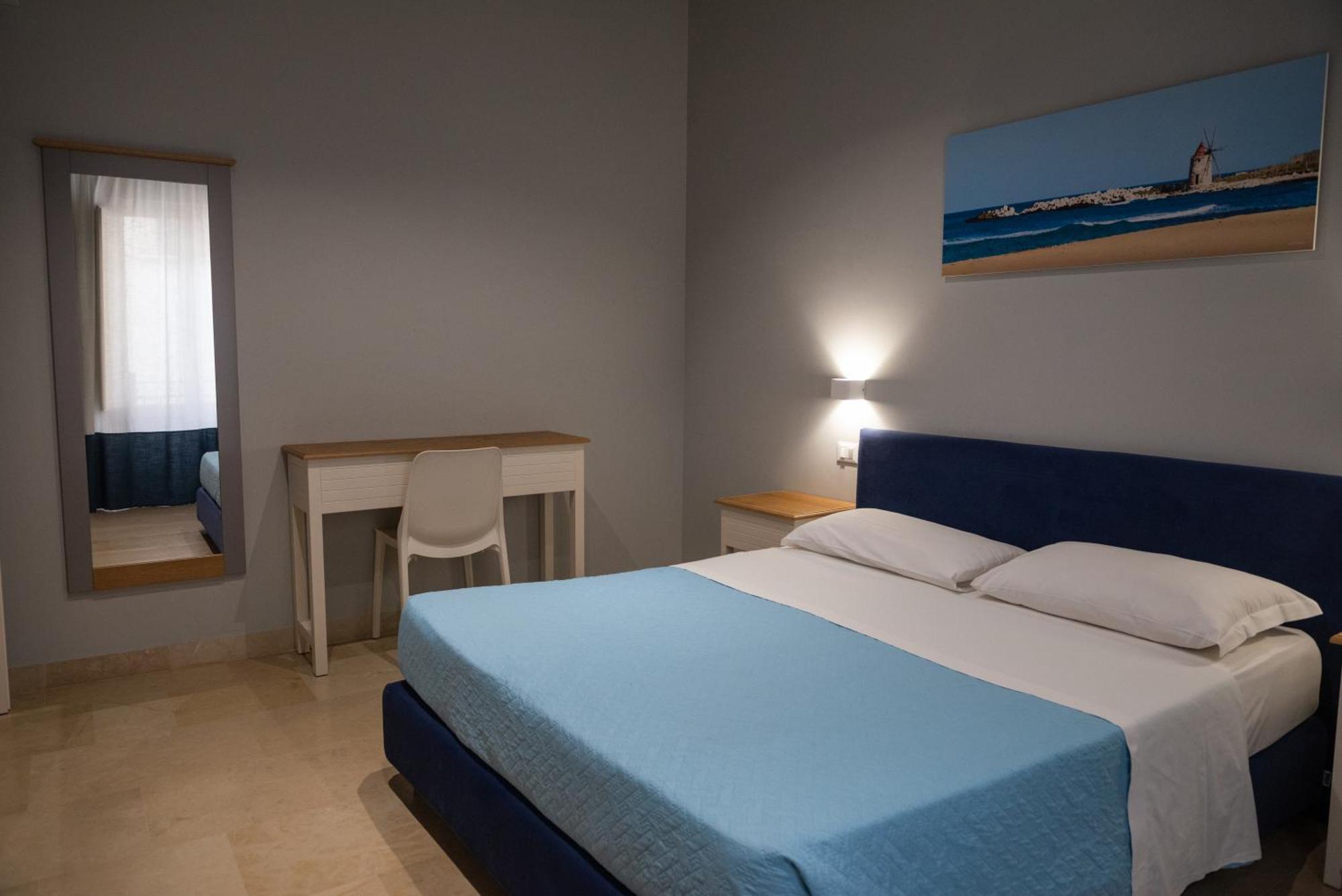Zibibbo Suites & Rooms - Aparthotel In Centro Storico A トラーパニ エクステリア 写真