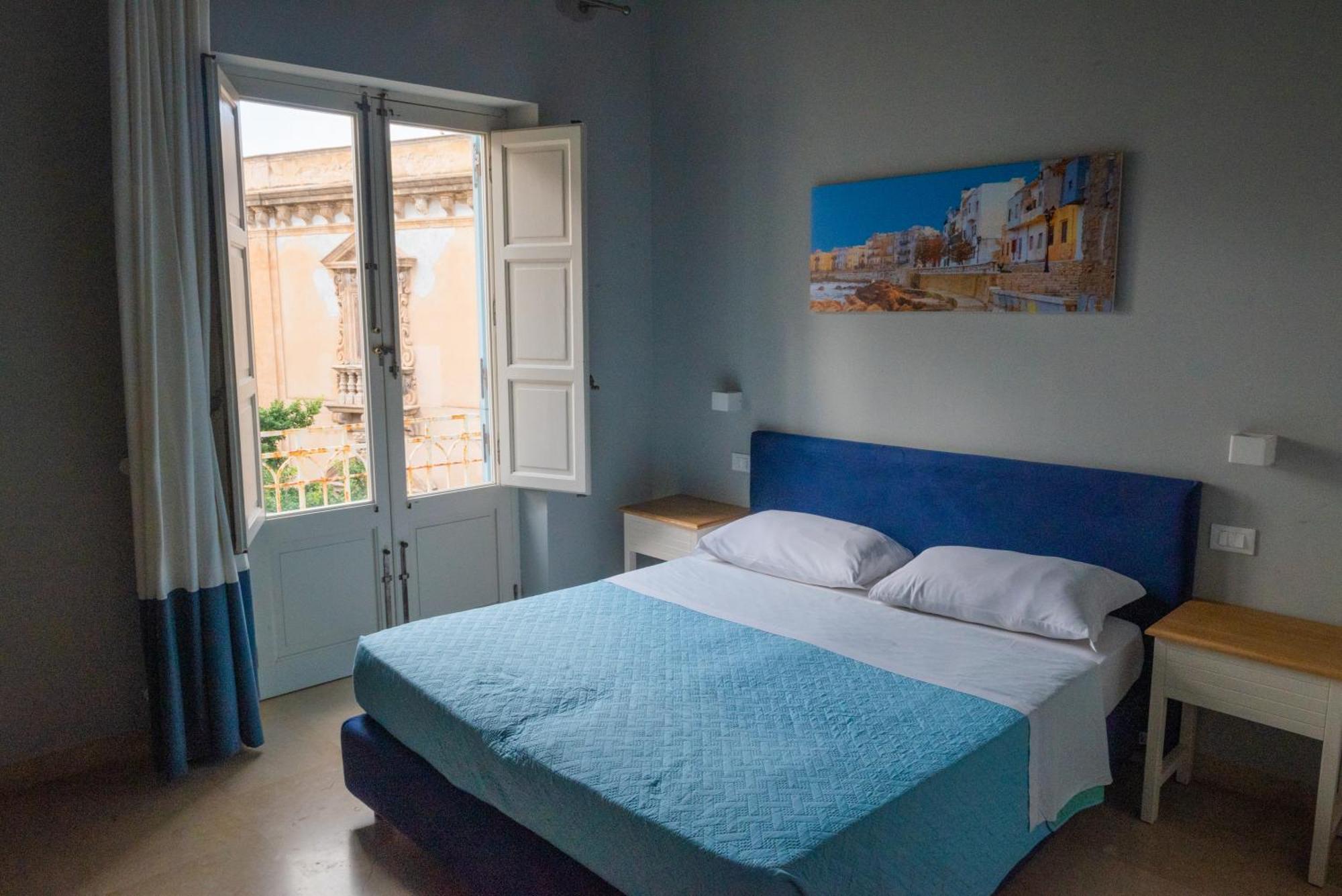 Zibibbo Suites & Rooms - Aparthotel In Centro Storico A トラーパニ エクステリア 写真