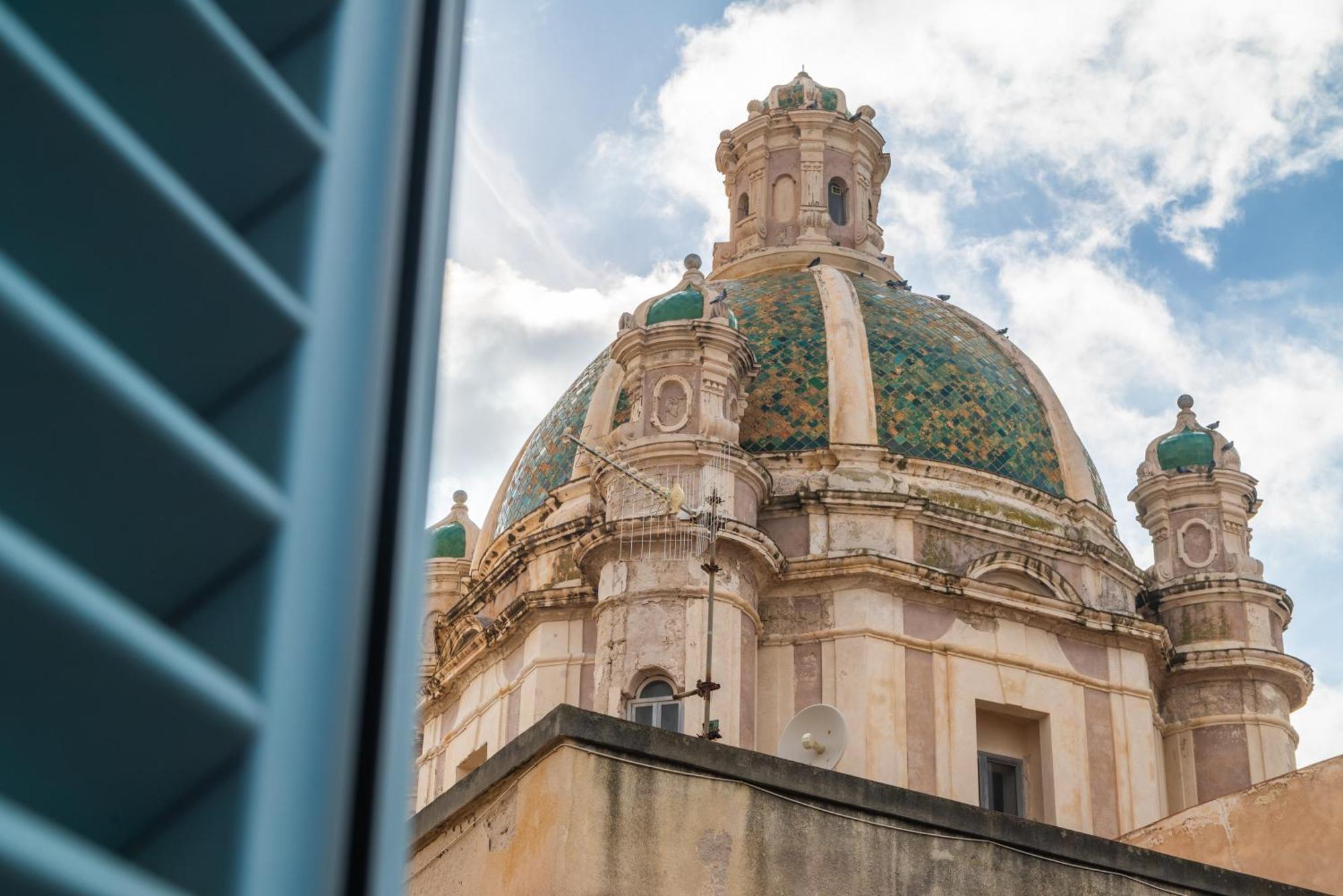 Zibibbo Suites & Rooms - Aparthotel In Centro Storico A トラーパニ エクステリア 写真