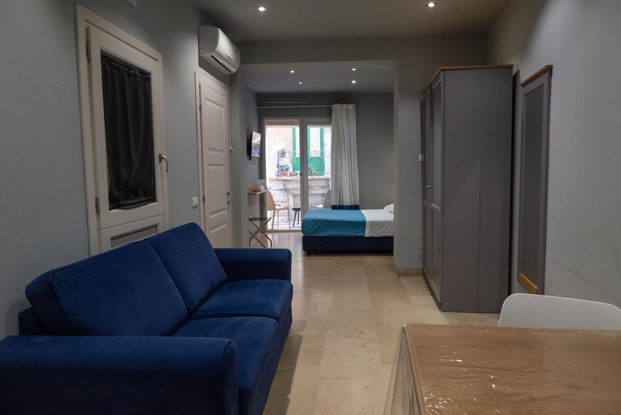 Zibibbo Suites & Rooms - Aparthotel In Centro Storico A トラーパニ エクステリア 写真