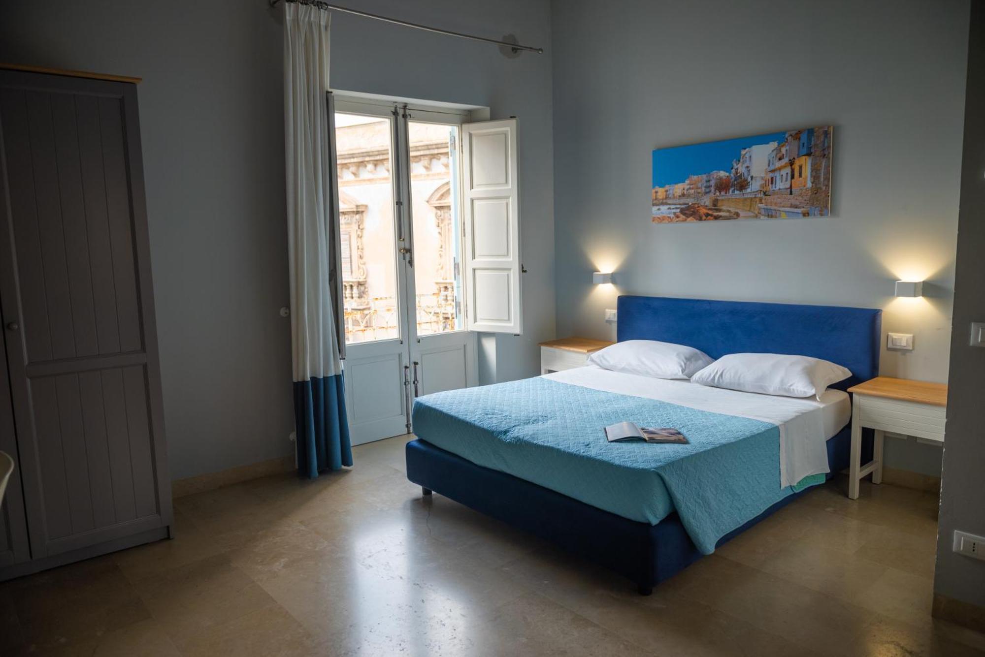 Zibibbo Suites & Rooms - Aparthotel In Centro Storico A トラーパニ エクステリア 写真