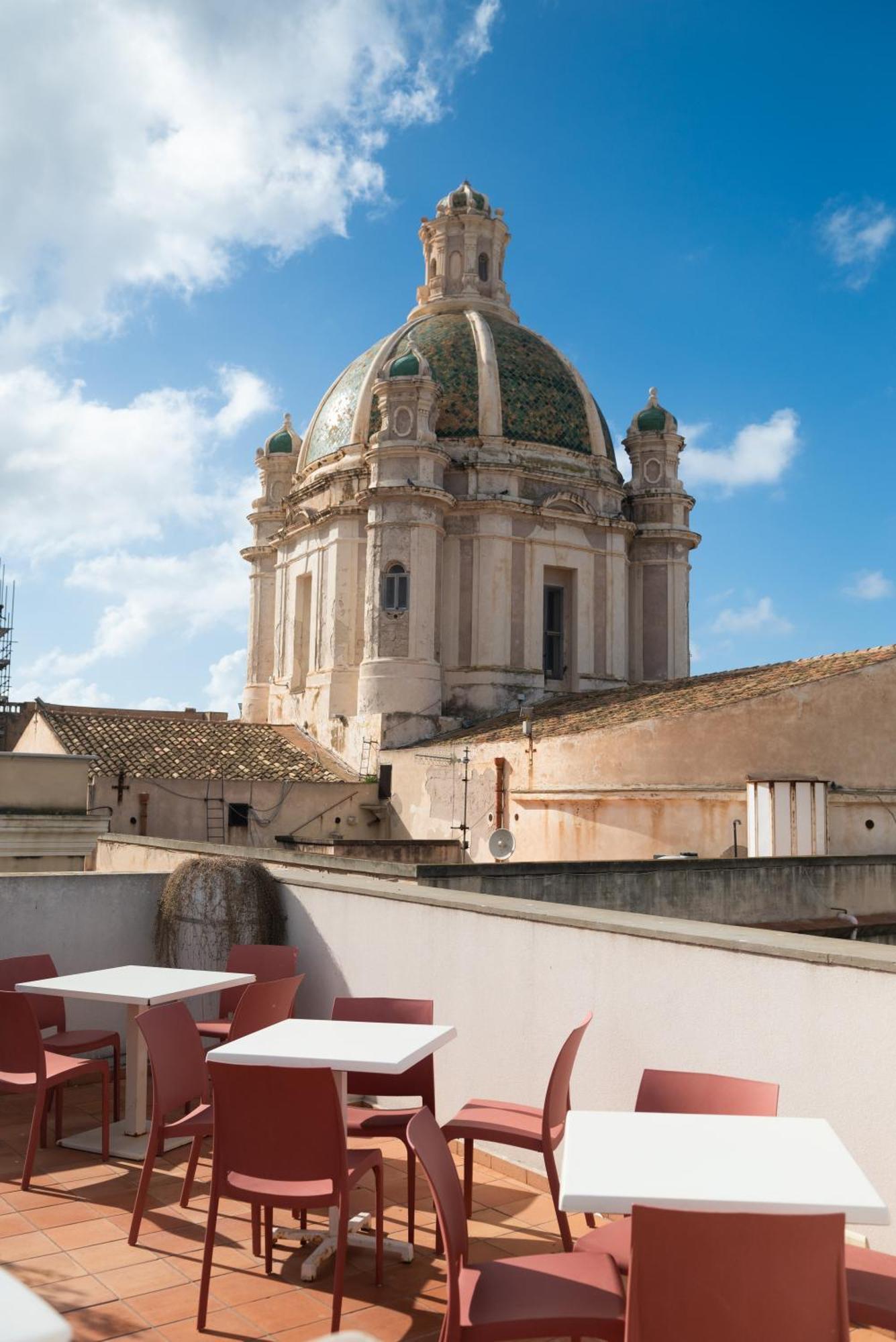 Zibibbo Suites & Rooms - Aparthotel In Centro Storico A トラーパニ エクステリア 写真