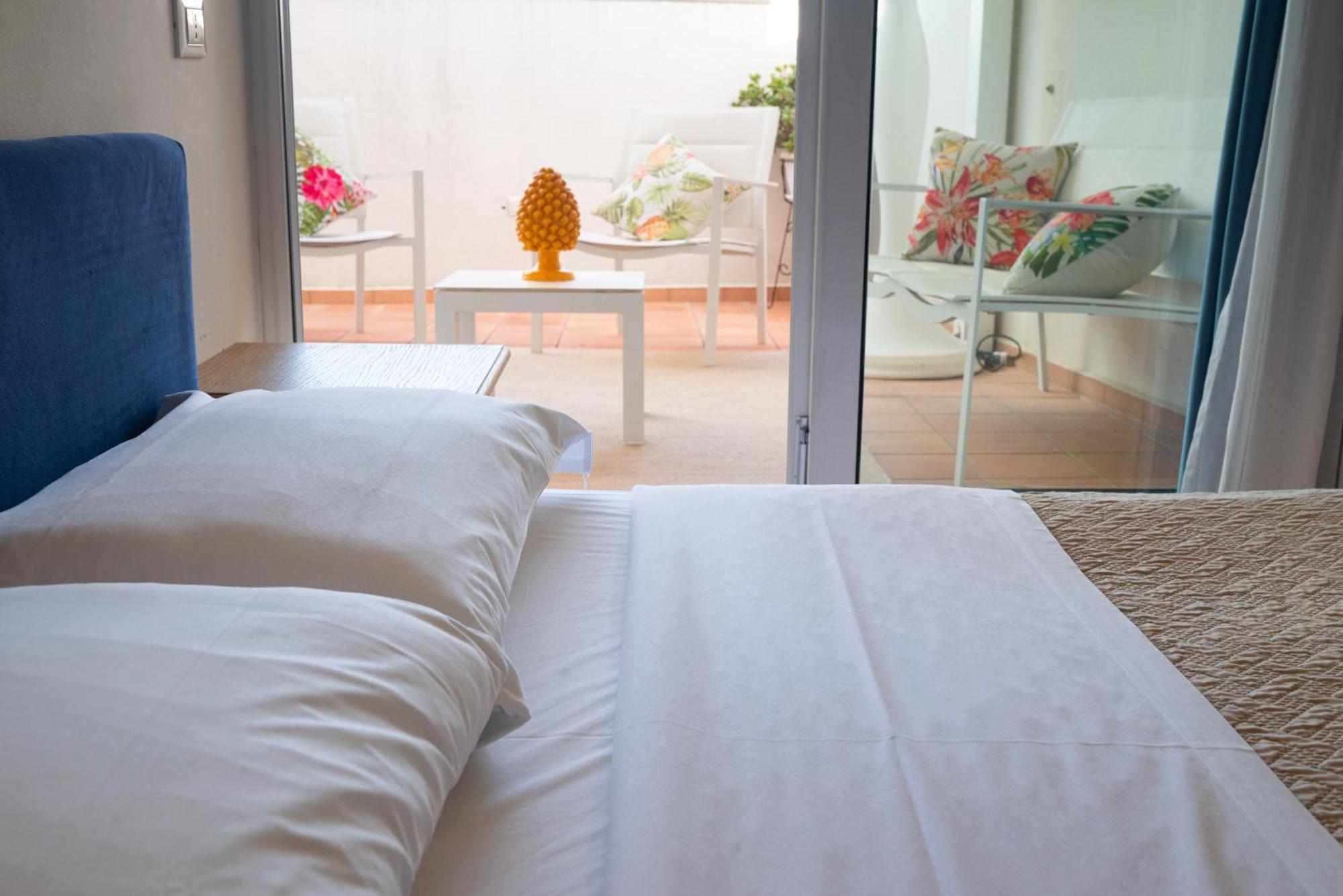 Zibibbo Suites & Rooms - Aparthotel In Centro Storico A トラーパニ エクステリア 写真