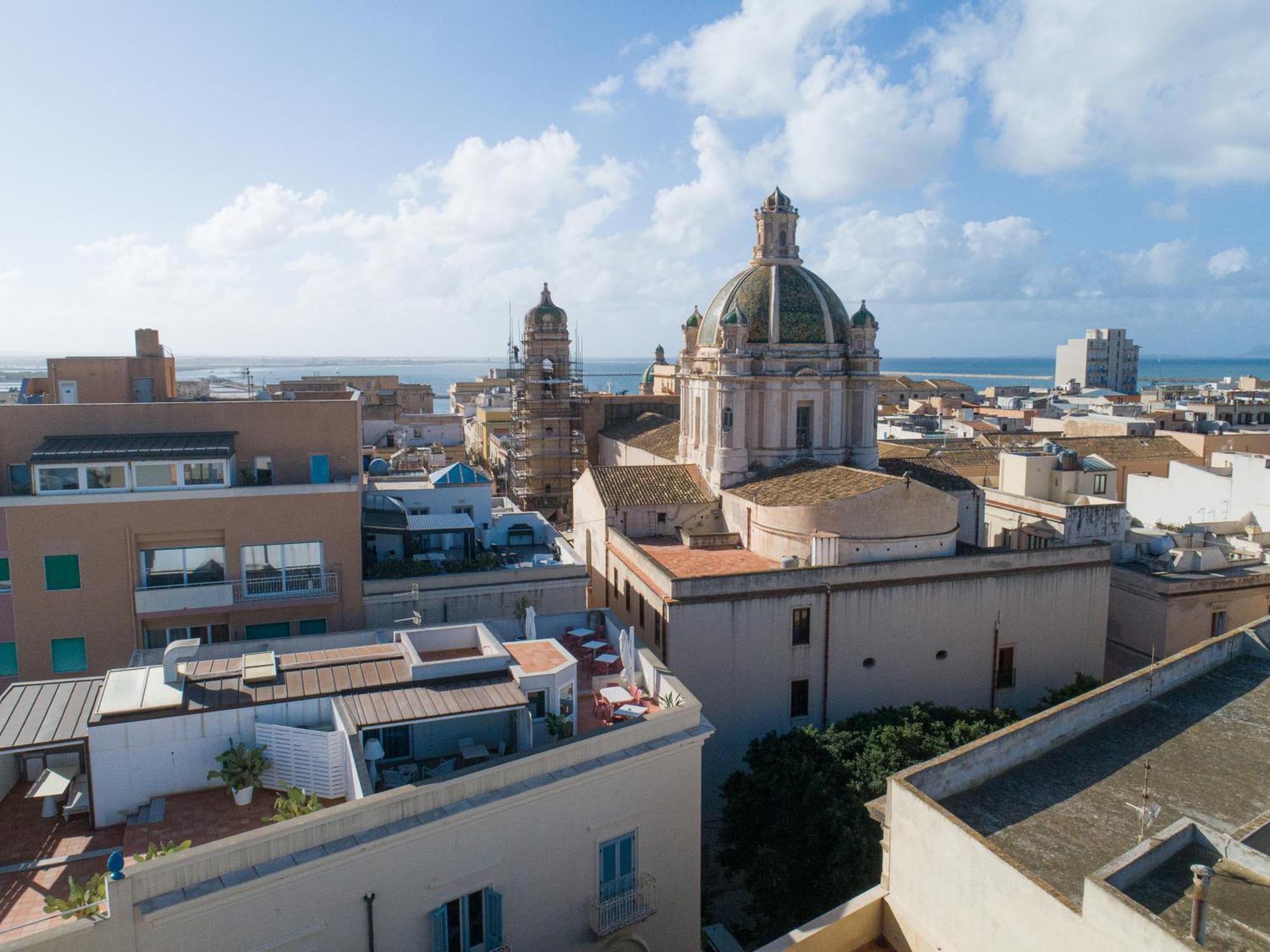 Zibibbo Suites & Rooms - Aparthotel In Centro Storico A トラーパニ エクステリア 写真